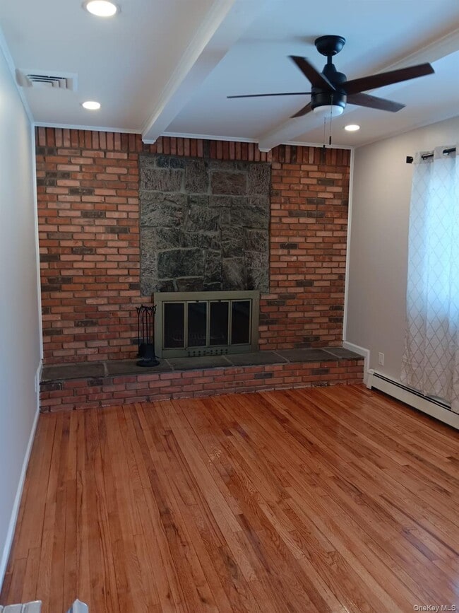 150 Albany Ave in West Babylon, NY - Building Photo - Building Photo