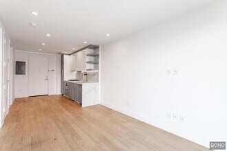 11-07 Welling Ct in Queens, NY - Building Photo - Building Photo