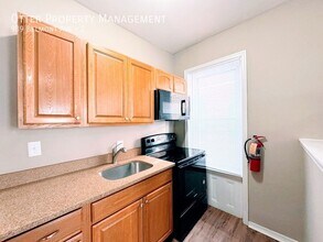 939 Belmont Ave in Philadelphia, PA - Building Photo - Building Photo