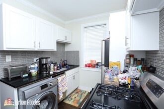 4425 N Clark St, Unit M08B in Chicago, IL - Foto de edificio - Building Photo
