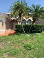 1976 Willow Wood Dr in Kissimmee, FL - Building Photo