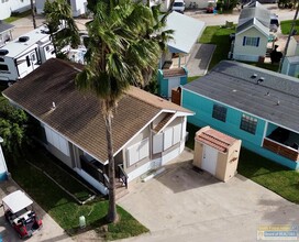 518 W Clam Cir in Port Isabel, TX - Building Photo - Building Photo