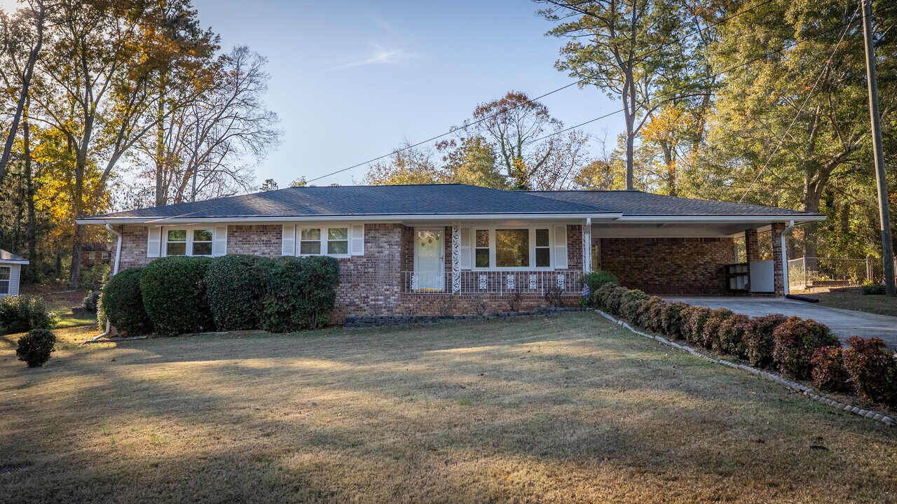 4698 Garrett Dr SW in Mableton, GA - Building Photo