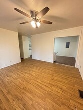 1301 W Eureka St in Urbana, IL - Building Photo - Building Photo