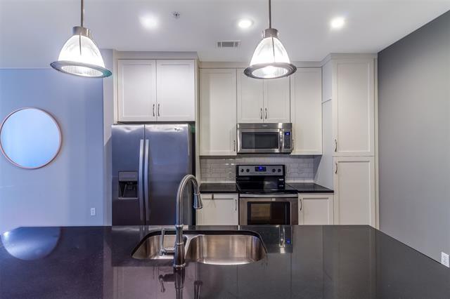 5609 SMU Boulevard in Dallas, TX - Foto de edificio - Building Photo