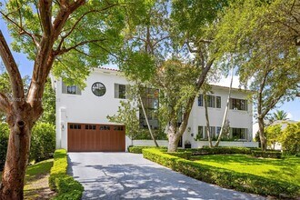 1400 Coruna Ave in Coral Gables, FL - Building Photo - Building Photo