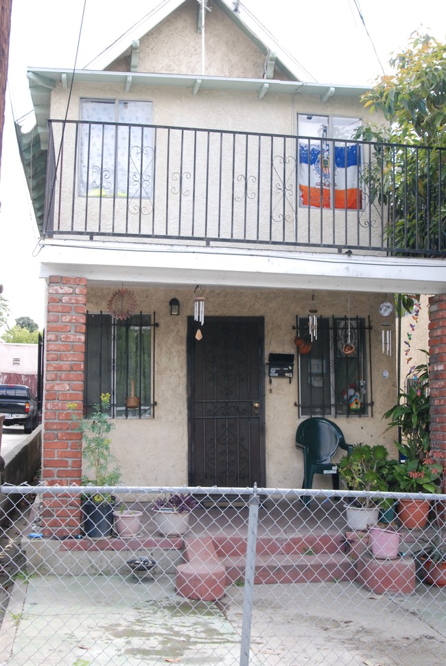 402 N Chicago St in Los Angeles, CA - Foto de edificio - Building Photo