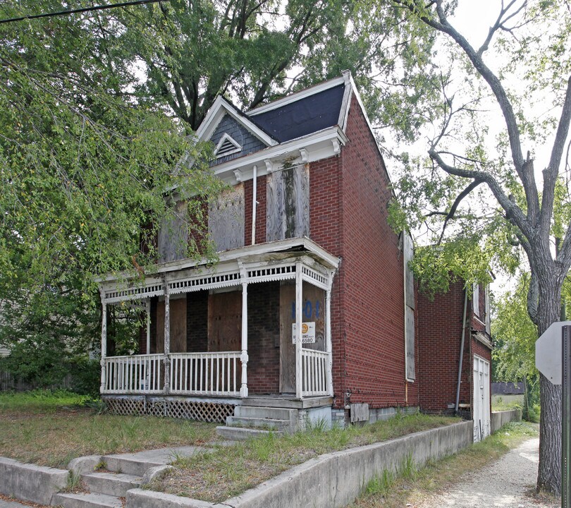 1401 Mechanicsville Pike in Richmond, VA - Building Photo