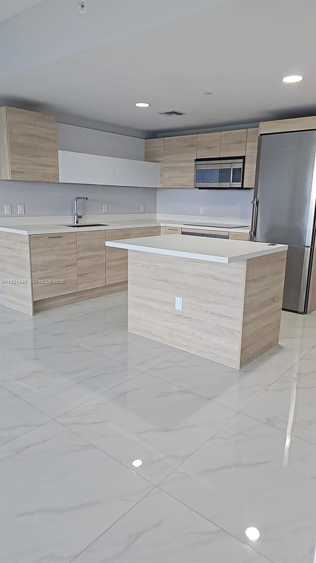 property at 16385 Biscayne Blvd