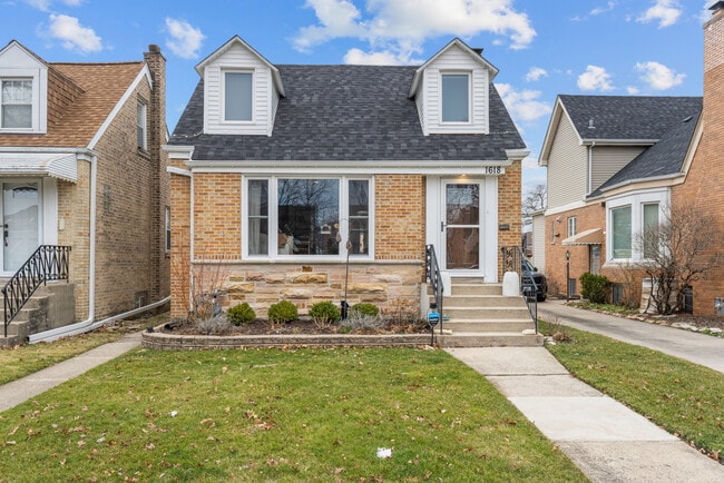 property at 1618 N 78th Ct