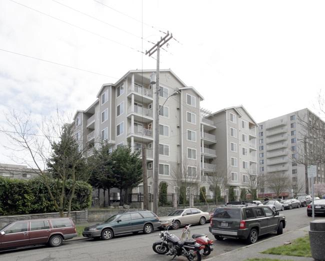 Portico on Terrace Apartments in Seattle, WA - Foto de edificio - Building Photo