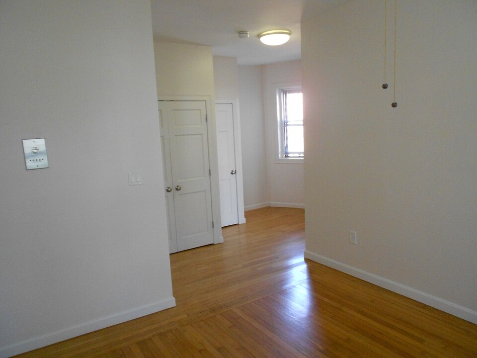 34 Edgerly Rd, Unit 13 in Boston, MA - Foto de edificio