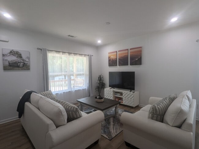 5 Scott St in Greenville, SC - Building Photo - Building Photo