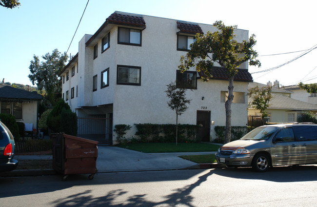 722 E Garfield Ave in Glendale, CA - Building Photo - Building Photo