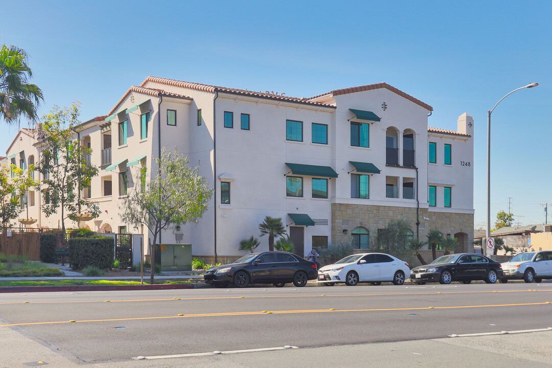 El Verano Apartments 62+ in Anaheim, CA - Building Photo