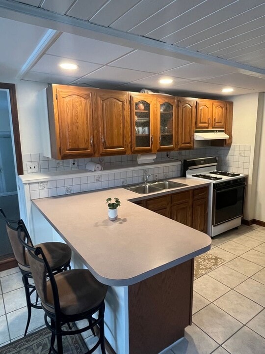 35 Lincoln Ln in Dracut, MA - Building Photo