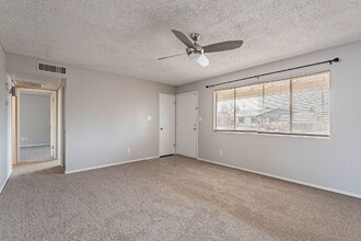 3220 W Michelle Dr in Phoenix, AZ - Building Photo - Building Photo