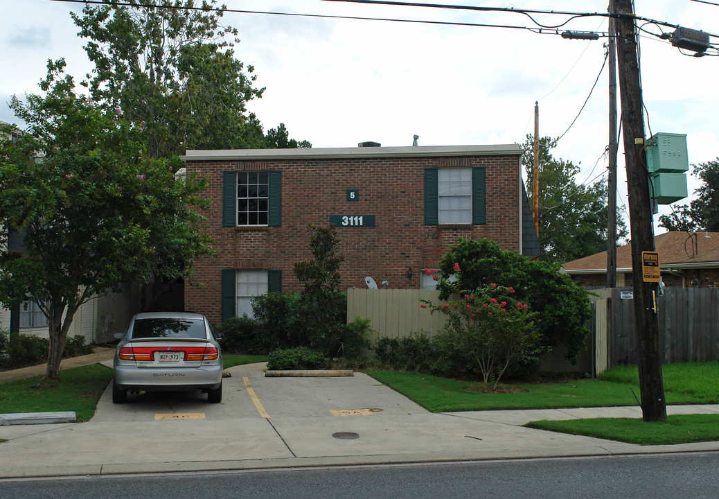 3111 Transcontinental Dr in Metairie, LA - Foto de edificio