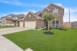 306 Merlot Dr in Alvin, TX - Building Photo - Building Photo