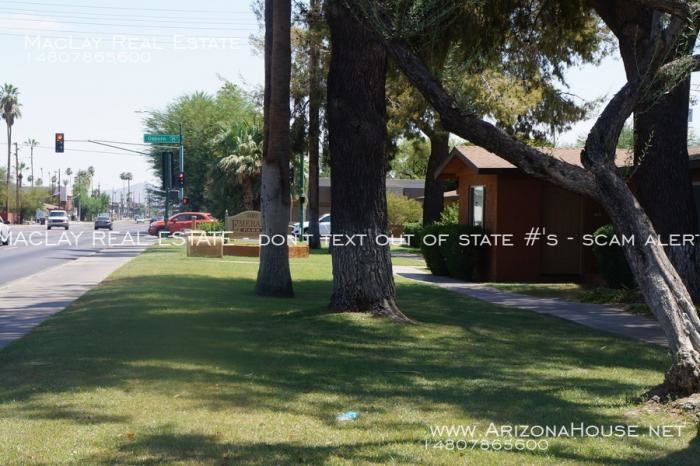 3402 N 32nd St in Phoenix, AZ - Foto de edificio