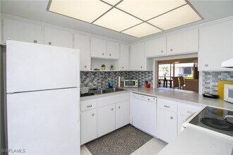 239 Palm Dr in Naples, FL - Foto de edificio - Building Photo