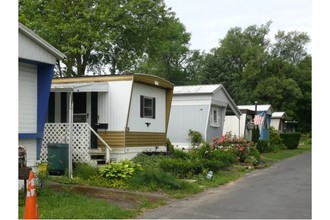 5910 Transit Rd in Depew, NY - Foto de edificio - Building Photo