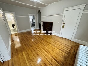 136 Arlington St, Unit 1 in Boston, MA - Building Photo - Building Photo