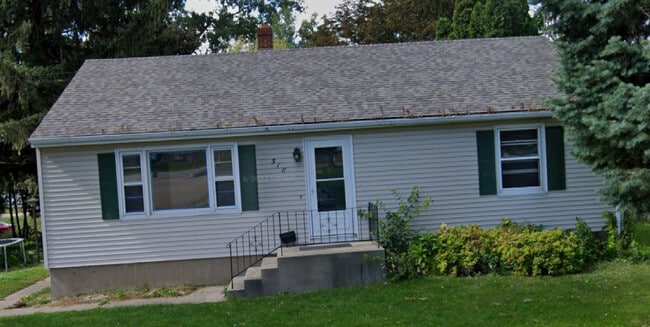 518 N Warren Ave