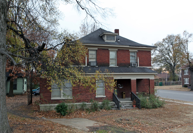 1111 N Parkway in Memphis, TN - Building Photo - Building Photo