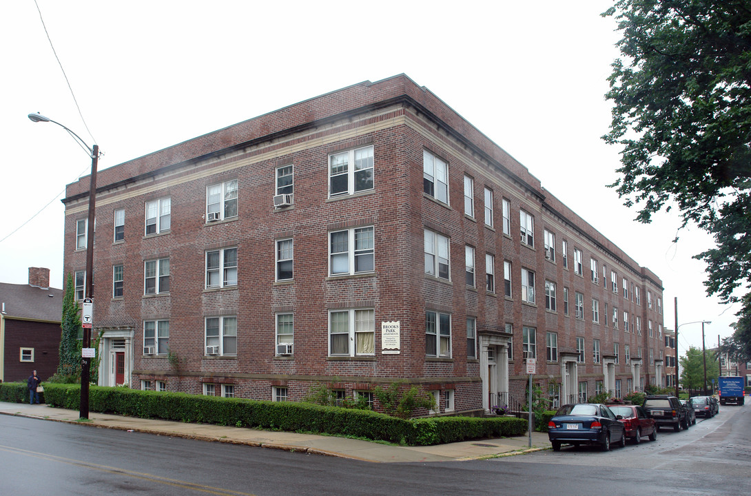 208 Main St in Medford, MA - Foto de edificio