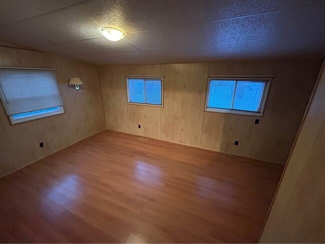 1035 Connaught Crescent in Sarnia, ON - Building Photo - Building Photo