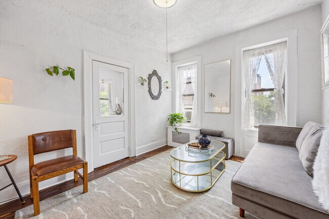 510 E 14th St in New York, NY - Building Photo - Building Photo