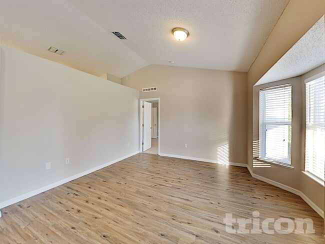 13389 Dunbar St in Spring Hill, FL - Building Photo - Building Photo