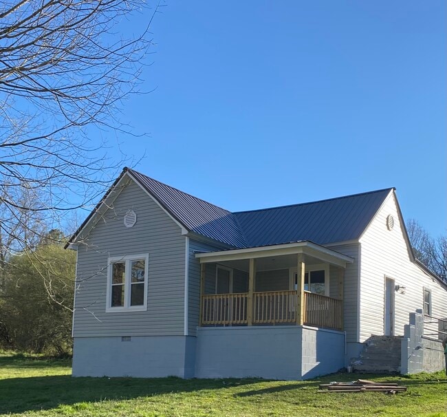 property at 1198 SE Dockery Ln