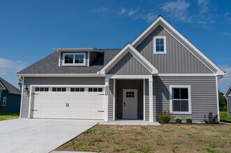 8456 Oak Shade Cir in Davison, MI - Building Photo - Building Photo