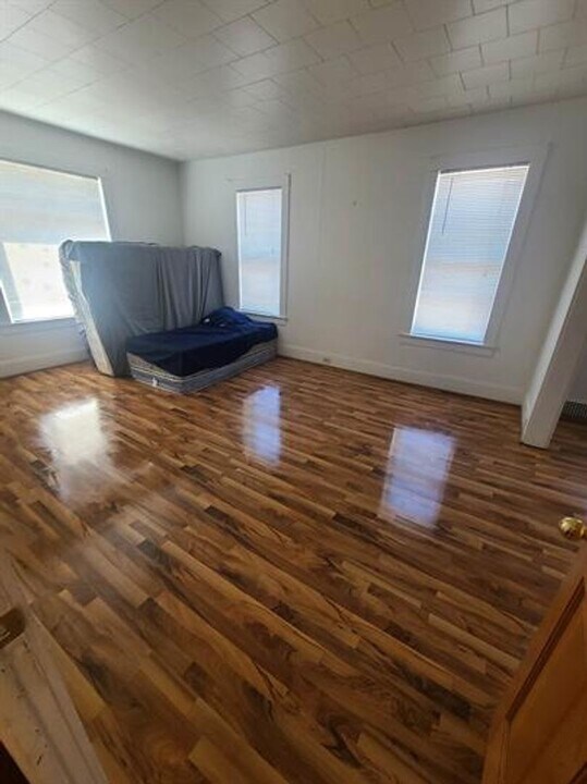 1372 Merryman St in Marinette, WI - Building Photo