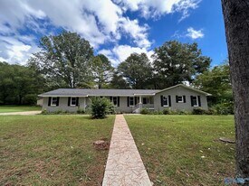 153 Jacque-Jim Dr in Huntsville, AL - Building Photo