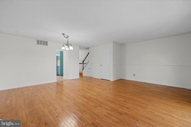 1095 Travis Ln in Gaithersburg, MD - Building Photo - Building Photo