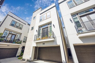 5807 Petty St in Houston, TX - Building Photo - Building Photo