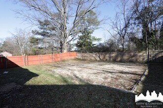 1832 S Sutton Dr in Memphis, TN - Building Photo - Building Photo