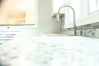 312 Huntington St in New Haven, CT - Building Photo - Building Photo