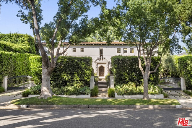 710 N Maple Dr in Beverly Hills, CA - Building Photo - Building Photo