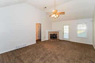10279 Green Moss Dr S in Cordova, TN - Building Photo - Building Photo