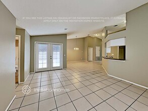 4704 Bloom Dr, Unit 322 in Plant City, FL - Building Photo - Building Photo