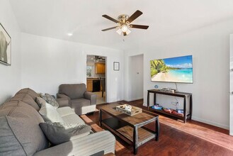 2104 Foggy Bottom Dr in Florissant, MO - Building Photo - Building Photo