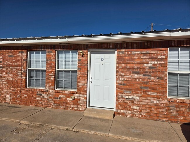 property at 2433 E 21st St