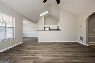 7545 Broadhurst Dr in Riverdale, GA - Building Photo - Building Photo