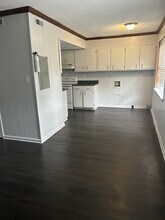 6354 Shannon Pkwy in Union City, GA - Building Photo - Building Photo