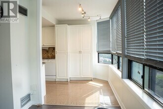 7601 Bathurst St in Vaughan, ON - Building Photo - Building Photo