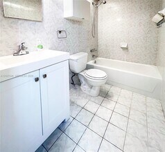 8287 SW 128th St in Miami, FL - Building Photo - Building Photo